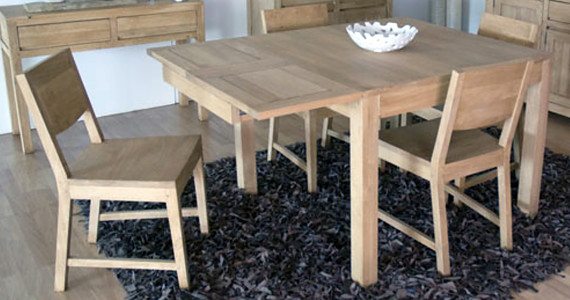 Table en bois huilée avec allonges