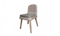 Chaise arrondie en vannerie naturelle