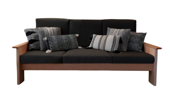 Canapé en bois élégant avec revêtement en lin café GOTS, cadre en bois naturel, style Made in France et bio.